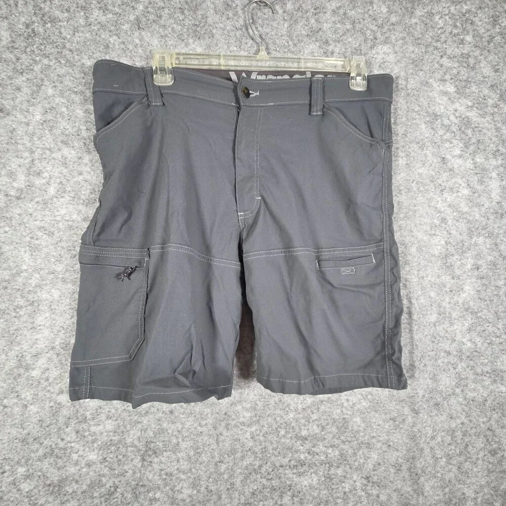 Wrangler Men's Utility Cargo Shorts Gray Size 38